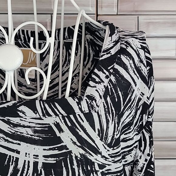 JM Collection short sleeved blouse Size M - Picture 4 of 11